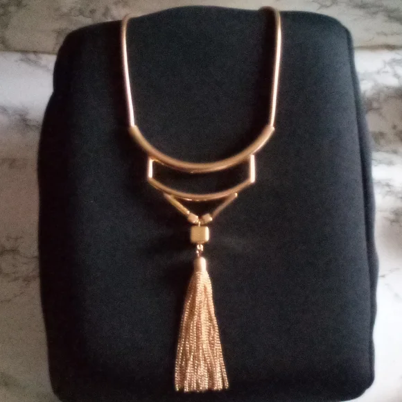 Beautiful Vintage Gold Tone Statement Necklace with Tassel - Picture 1 of 11